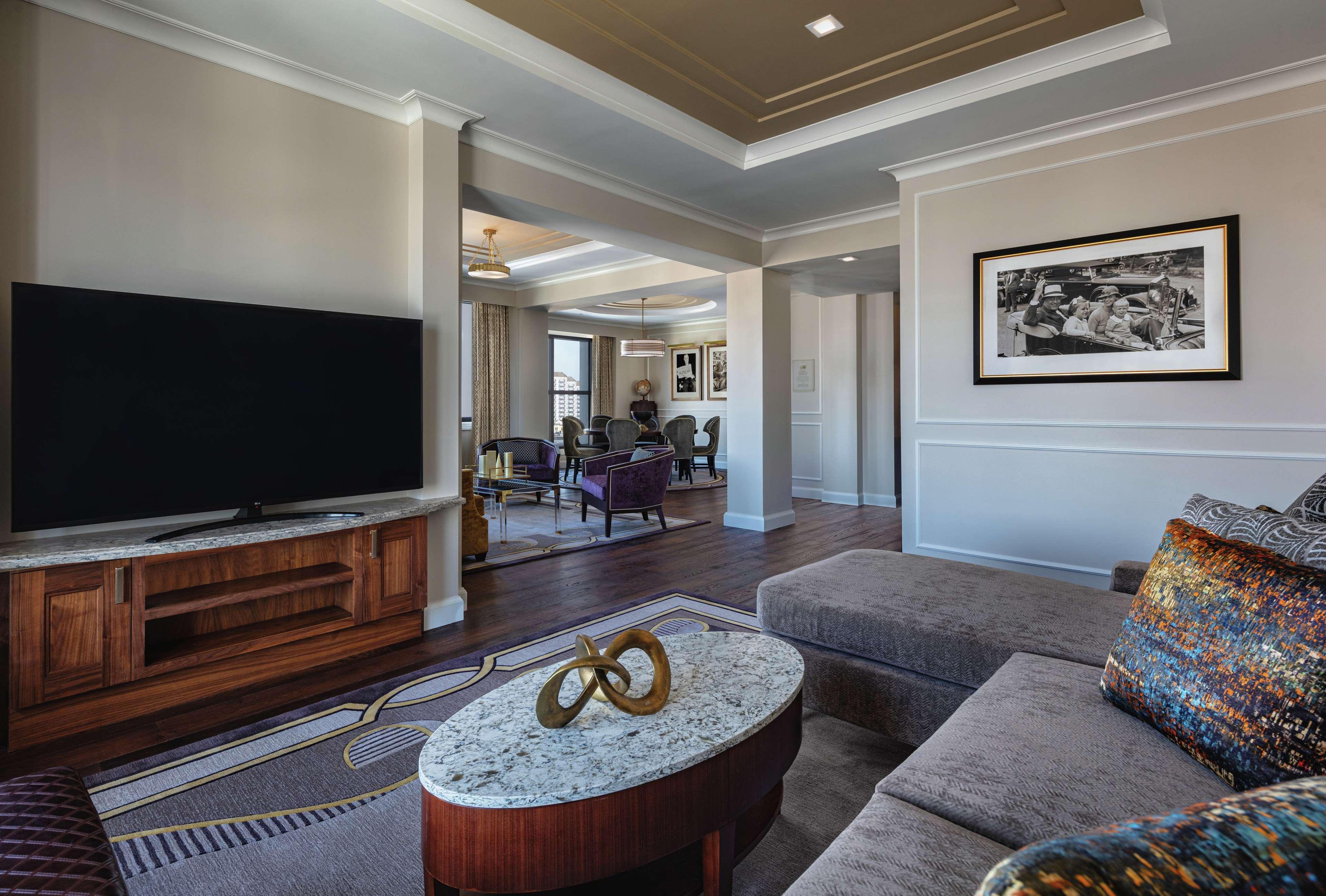 The Higgins Hotel New Orleans, Curio Collection By Hilton מראה חיצוני תמונה