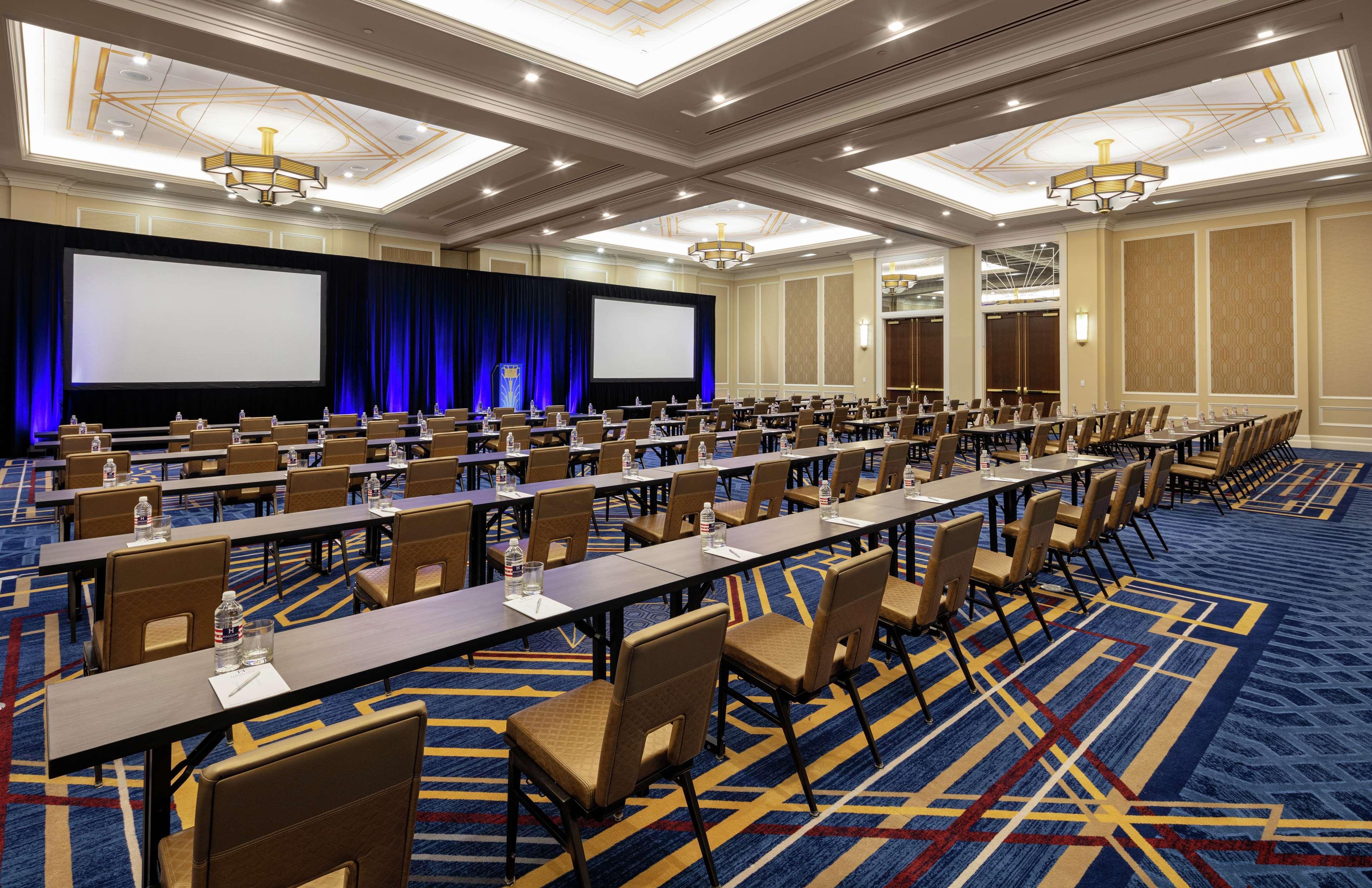 The Higgins Hotel New Orleans, Curio Collection By Hilton מראה חיצוני תמונה