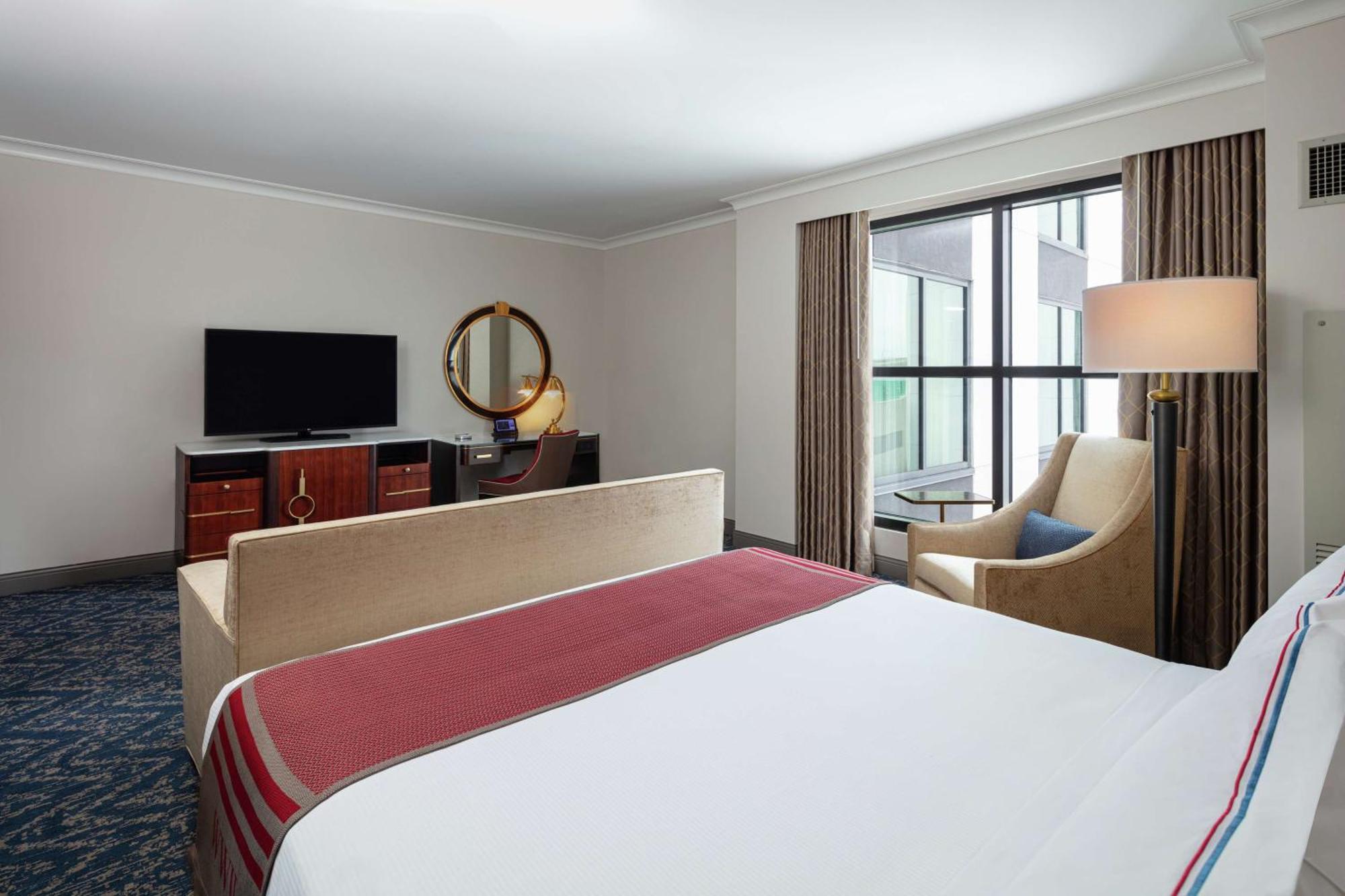 The Higgins Hotel New Orleans, Curio Collection By Hilton מראה חיצוני תמונה