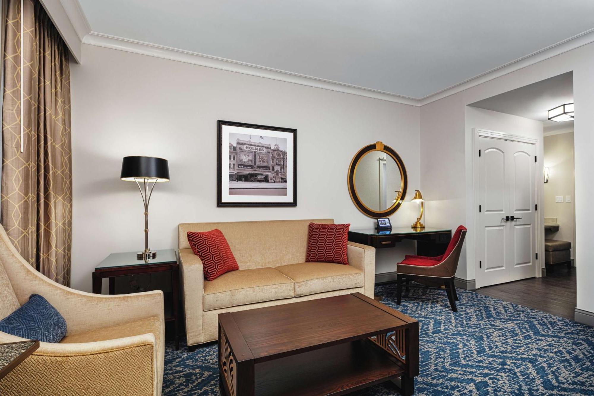 The Higgins Hotel New Orleans, Curio Collection By Hilton מראה חיצוני תמונה